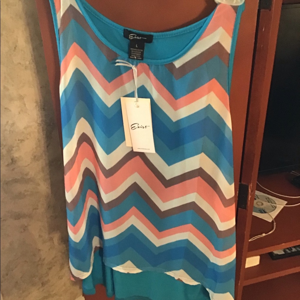 Women’s Exist Tank Top sz large New Ice Blue new w tag retails $40.00 Chevron